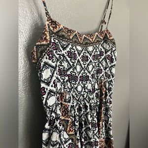 Beautiful, fun floral skinny strap tank. Maurice’s, Large